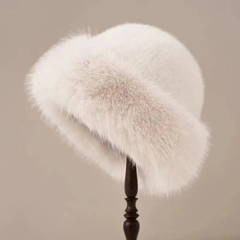 Demi - Fur Hat